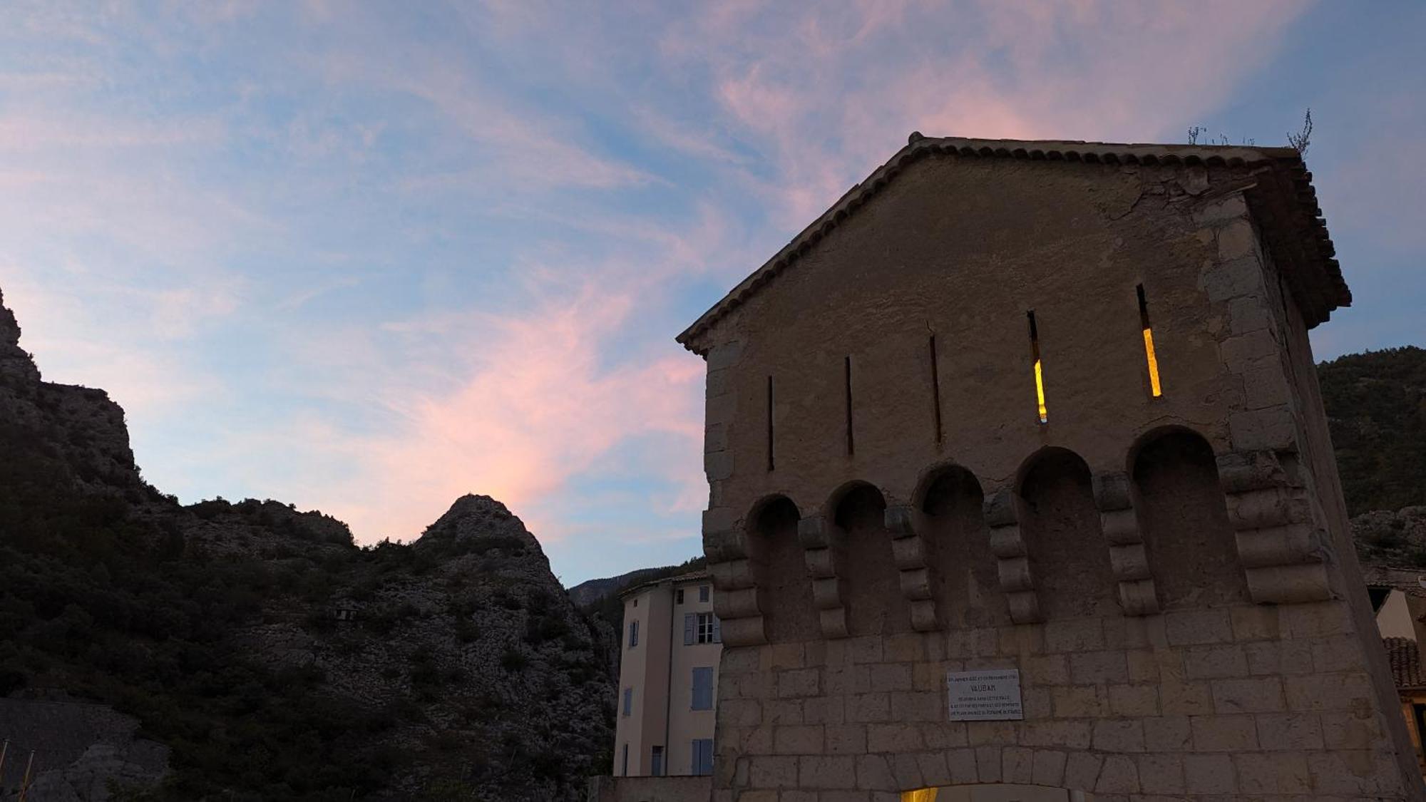 Les Gites D'Intervalles Entrevaux Exteriér fotografie