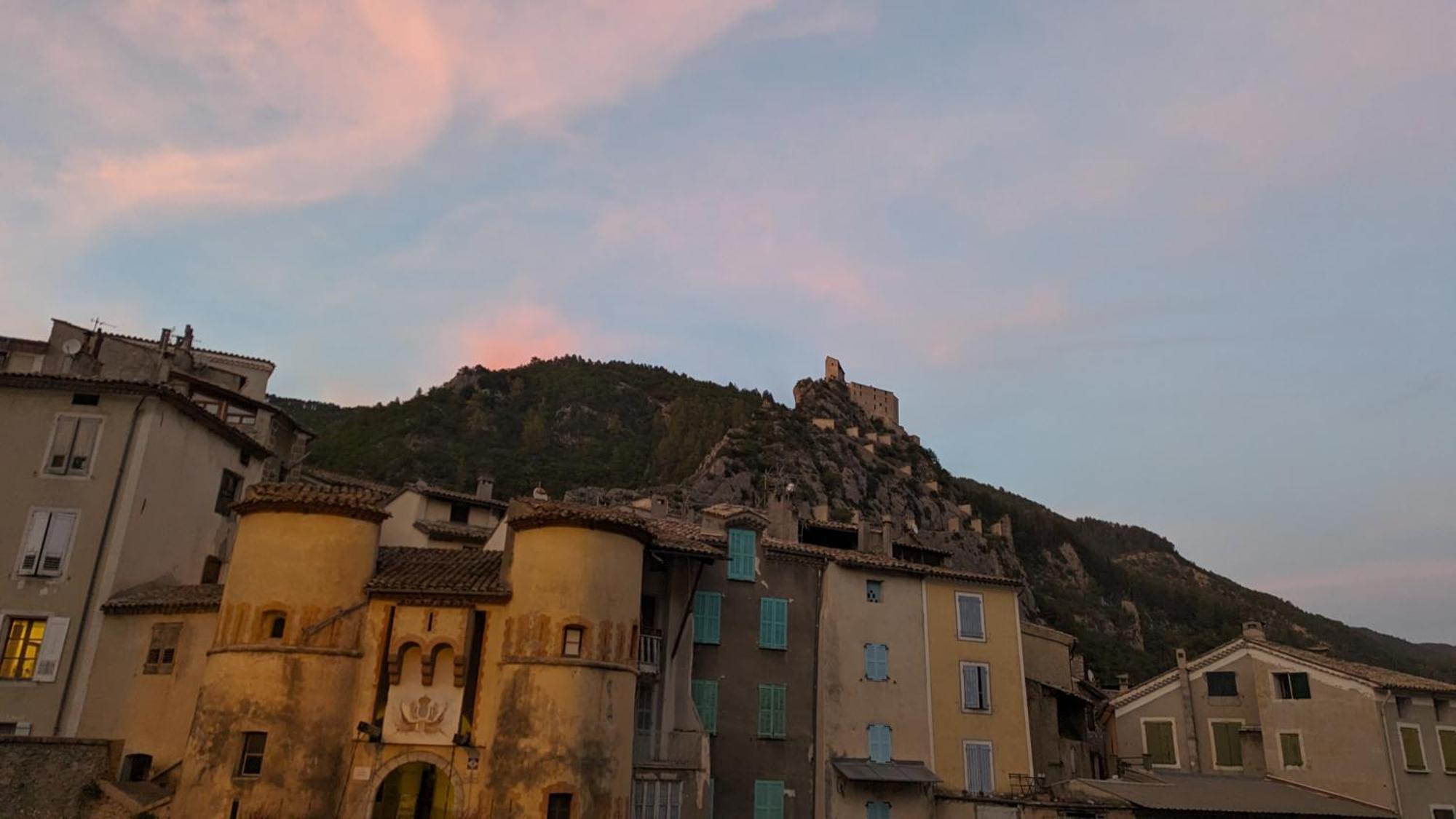 Les Gites D'Intervalles Entrevaux Exteriér fotografie