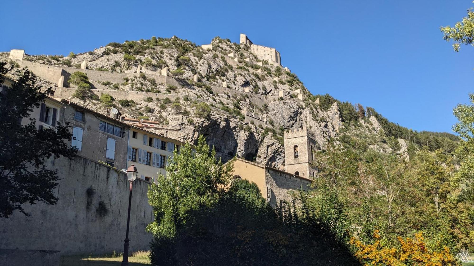 Les Gites D'Intervalles Entrevaux Exteriér fotografie