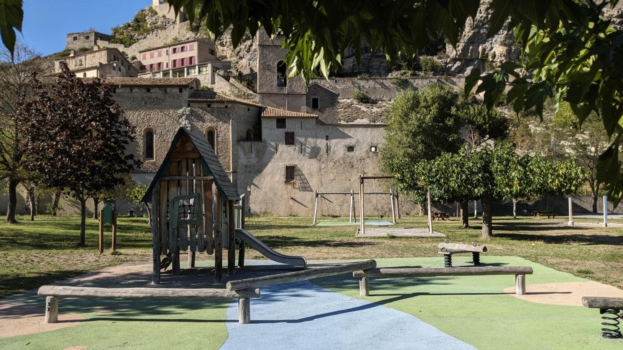 Les Gites D'Intervalles Entrevaux Exteriér fotografie